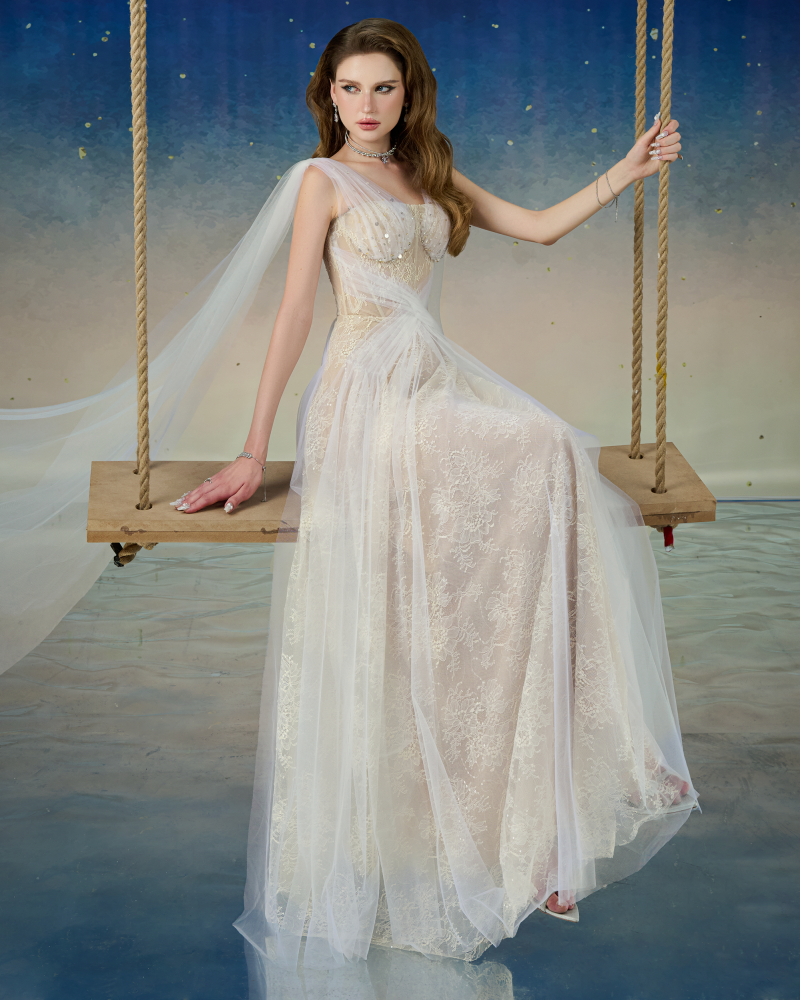 Nyxara Dress - White